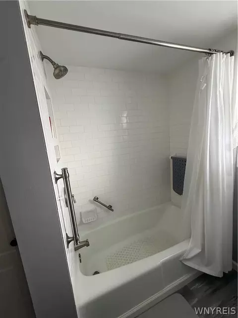 Bath - 320 Center St, Olean, NY 14760 photo 2 of 3