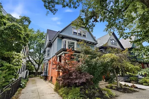 96 Richmond Ave, Buffalo, NY 14222
