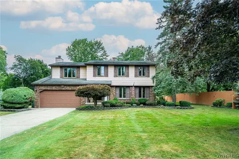 14 North Ln, Orchard Park, NY 14127