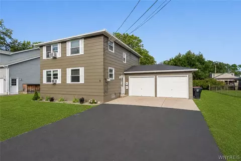 13 Banner Ave, Lancaster, NY 14086