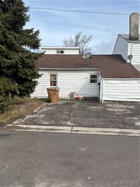36 Glenwood Ct #E, Cheektowaga, NY 14225
