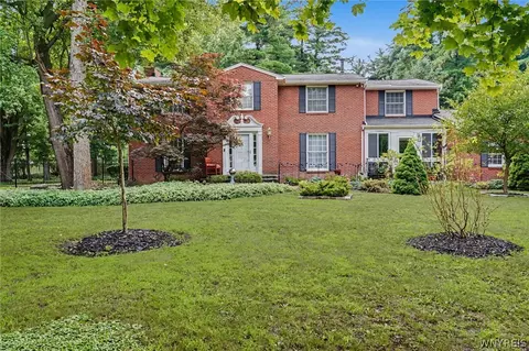 478 Paradise Rd, East Amherst, NY 14051