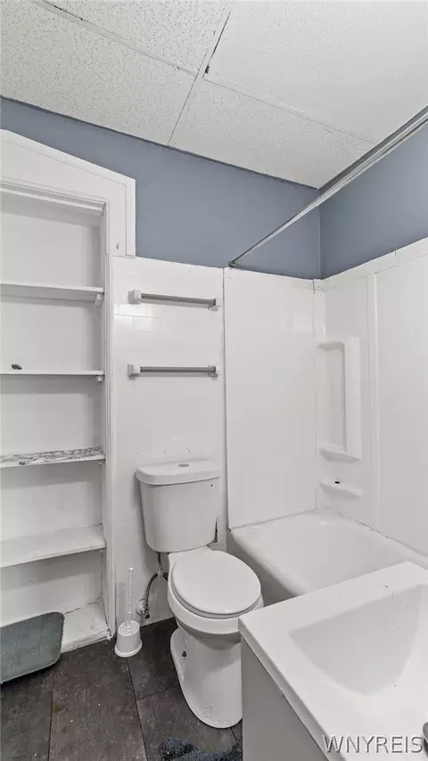 Bath - 159 Genesee St, Lockport, NY 14094 photo 1 of 1