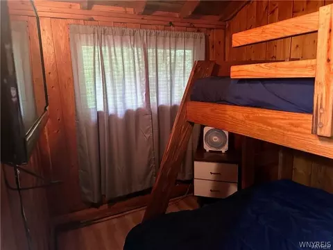 Bedroom - 69 Foxtrail, Sheldon, NY 14167 photo 2 of 3