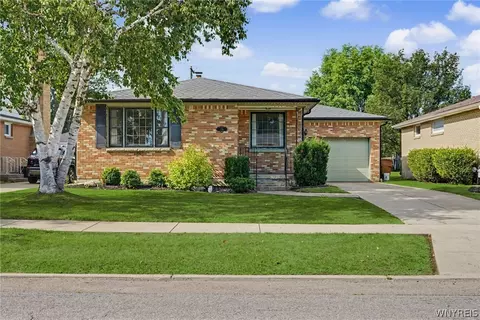 298 Lydia Ln, Cheektowaga, NY 14225