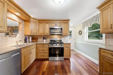 Kitchen - 26 Brookside Dr, Java, NY 14113 photo 3 of 5