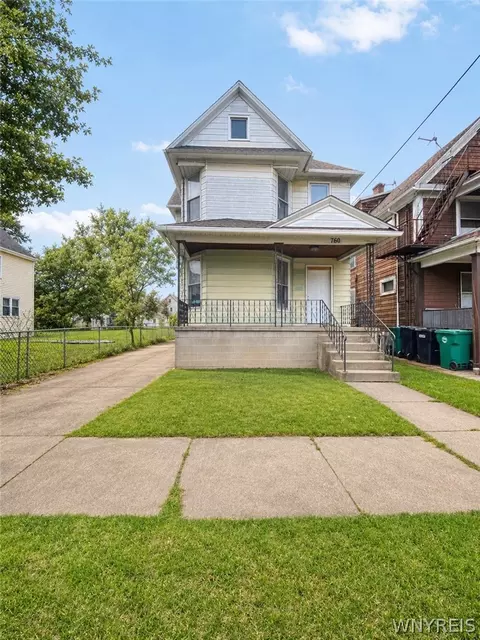 760 16th St, Niagara Falls, NY 14301