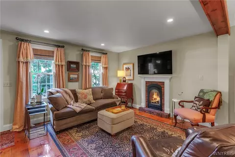 Living - 445 Plain St, Lewiston, NY 14092 photo 4 of 4