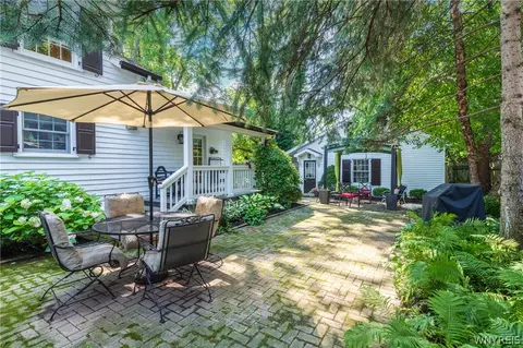 Exterior - 445 Plain St, Lewiston, NY 14092 photo 2 of 7