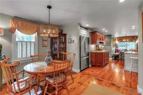 Dining - 445 Plain St, Lewiston, NY 14092 photo 2 of 3