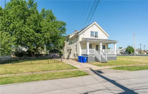 86 Fernwood Ave, West Seneca, NY 14206