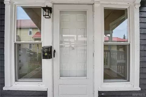 Entry Way - 817 Bishop St, Olean, NY 14760 photo 6 of 8