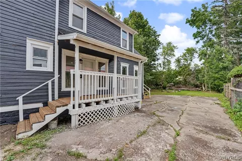 Exterior - 817 Bishop St, Olean, NY 14760 photo 2 of 11