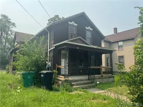 1113 South Ave, Niagara Falls, NY 14305