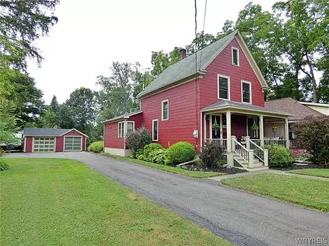 160 Long Ave, Hamburg, NY 14075