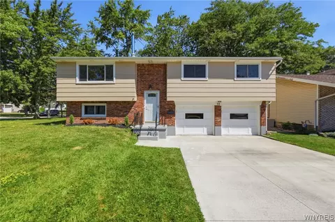 35 Tomcyn Dr, Amherst, NY 14221