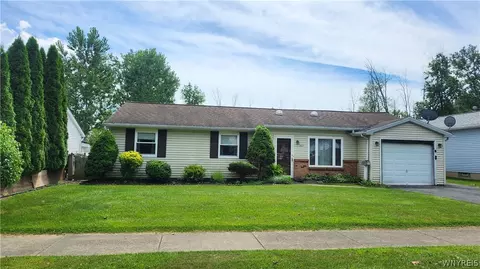 1495 Dangelo Dr, North Tonawanda, NY 14120