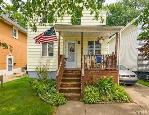 94 Spruce St, Lackawanna, NY 14218