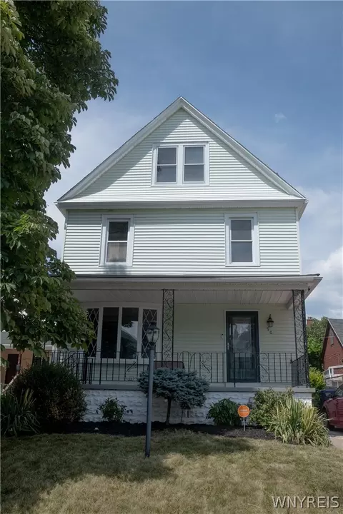 90 Hedley Pl, Buffalo, NY 14208