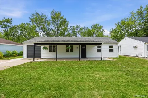 454 Campus Dr, Amherst, NY 14226