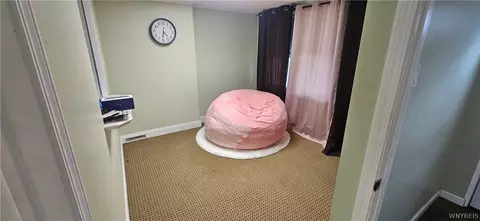 Entry Way - 2906 Pine Ave, Niagara Falls, NY 14301 photo 2 of 6