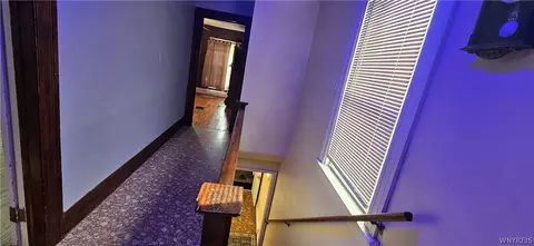 Entry Way - 2906 Pine Ave, Niagara Falls, NY 14301 photo 5 of 6