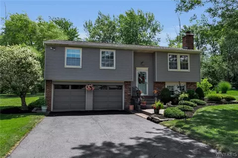 3617 Connie Trl, Buffalo, NY 14219