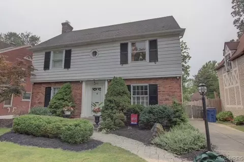 333 Brantwood Rd, Amherst, NY 14226