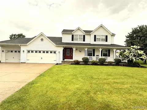5220 Kennedy Cres, Cambria, NY 14132