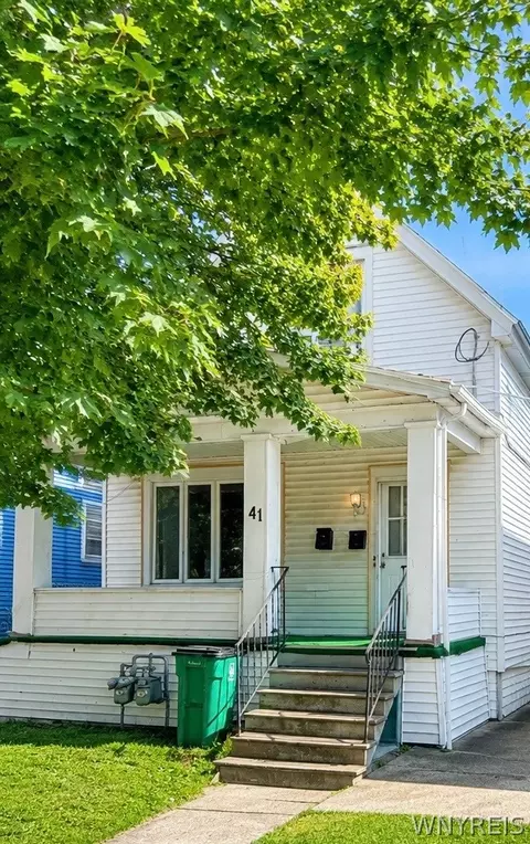41 Schreck Ave, Buffalo, NY 14215