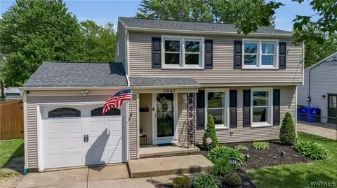 5067 Bradley Ln, Hamburg, NY 14075