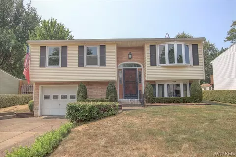 1364 Peppertree Dr, Evans, NY 14047