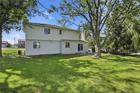 Exterior - 93 Hemlock Dr, West Seneca, NY 14224 photo 7 of 9