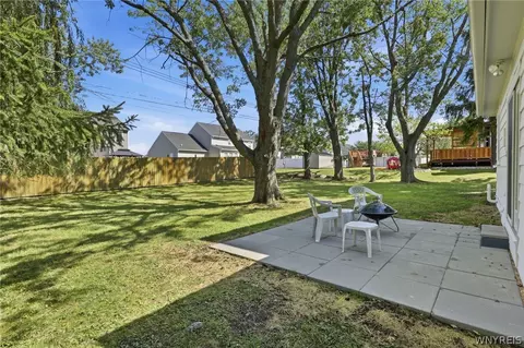 Exterior - 93 Hemlock Dr, West Seneca, NY 14224 photo 5 of 9