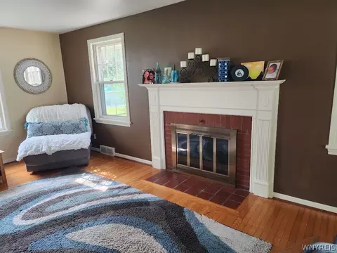 Living - 153 Pinecrest Dr, Irondequoit, NY 14617 photo 3 of 5
