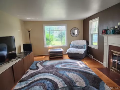 Living - 153 Pinecrest Dr, Irondequoit, NY 14617 photo 5 of 5