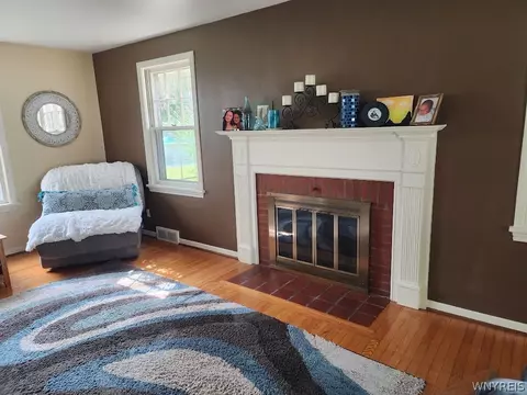 Living - 153 Pinecrest Dr, Irondequoit, NY 14617 photo 3 of 5