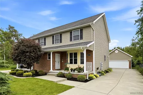 Exterior - 4615 Brompton Dr, Buffalo, NY 14219 photo 2 of 15