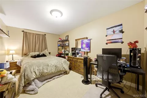 Bedroom - 4615 Brompton Dr, Buffalo, NY 14219 photo 3 of 5