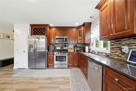 Kitchen - 4615 Brompton Dr, Buffalo, NY 14219 photo 2 of 5