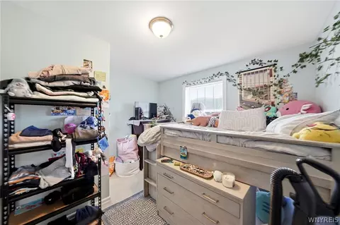 Bedroom - 4615 Brompton Dr, Buffalo, NY 14219 photo 2 of 5