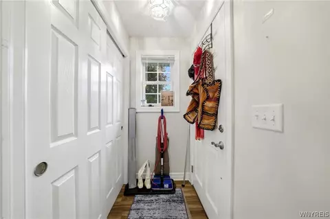 Entry Way - 4615 Brompton Dr, Buffalo, NY 14219 photo 2 of 3