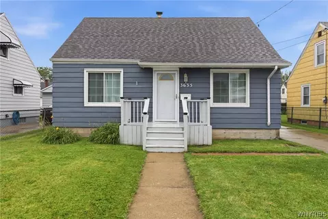 3635 Sherwood Ave, Niagara Falls, NY 14301