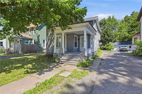 98 Elmwood Ave, Lockport, NY 14094