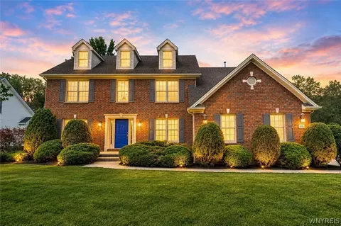 9668 Carmelo Ct, Clarence Center, NY 14032