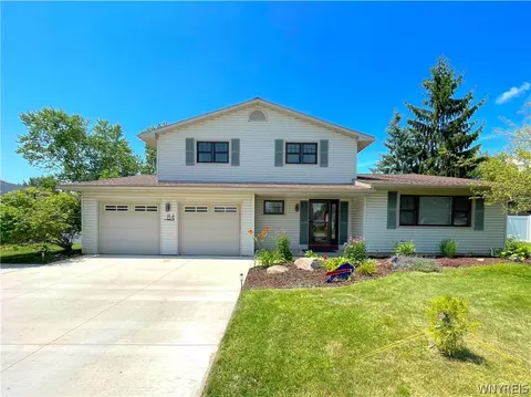 84 Regency Dr, Grand Island, NY 14072