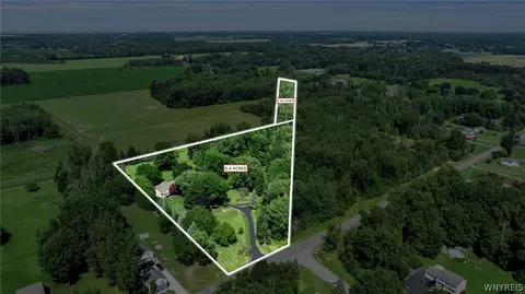 2717 New Rd, Ransomville, NY 14131