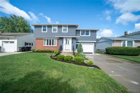 100 Patricia Dr, Tonawanda, NY 14150