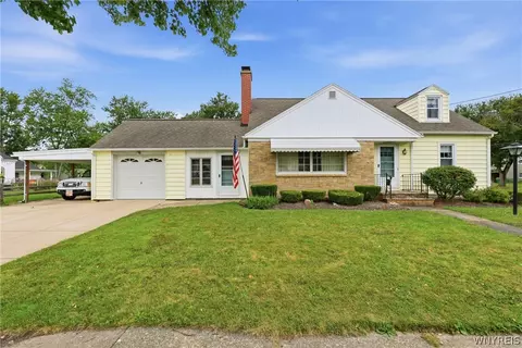 251 E Prospect Ave, Hamburg, NY 14075