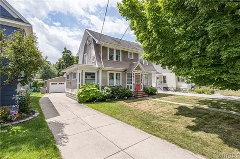 52 Highland Ave, Hamburg, NY 14075